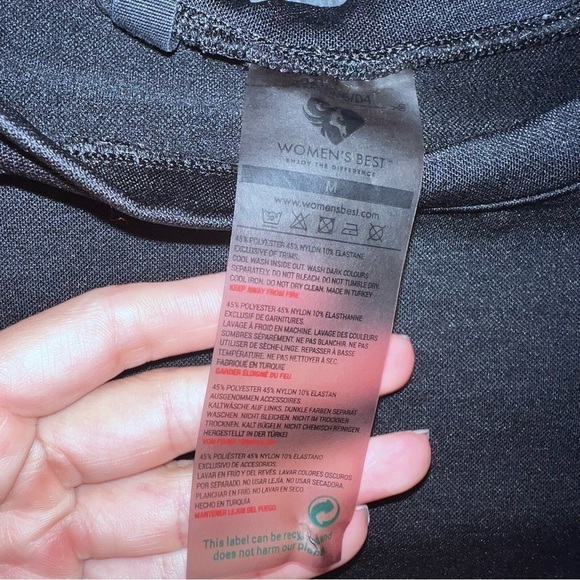 Womens Best Wear POWER SEAMLESS LONG SLEEVE CROP TOP MEDIUM Color:Black - Picture 5 of 8